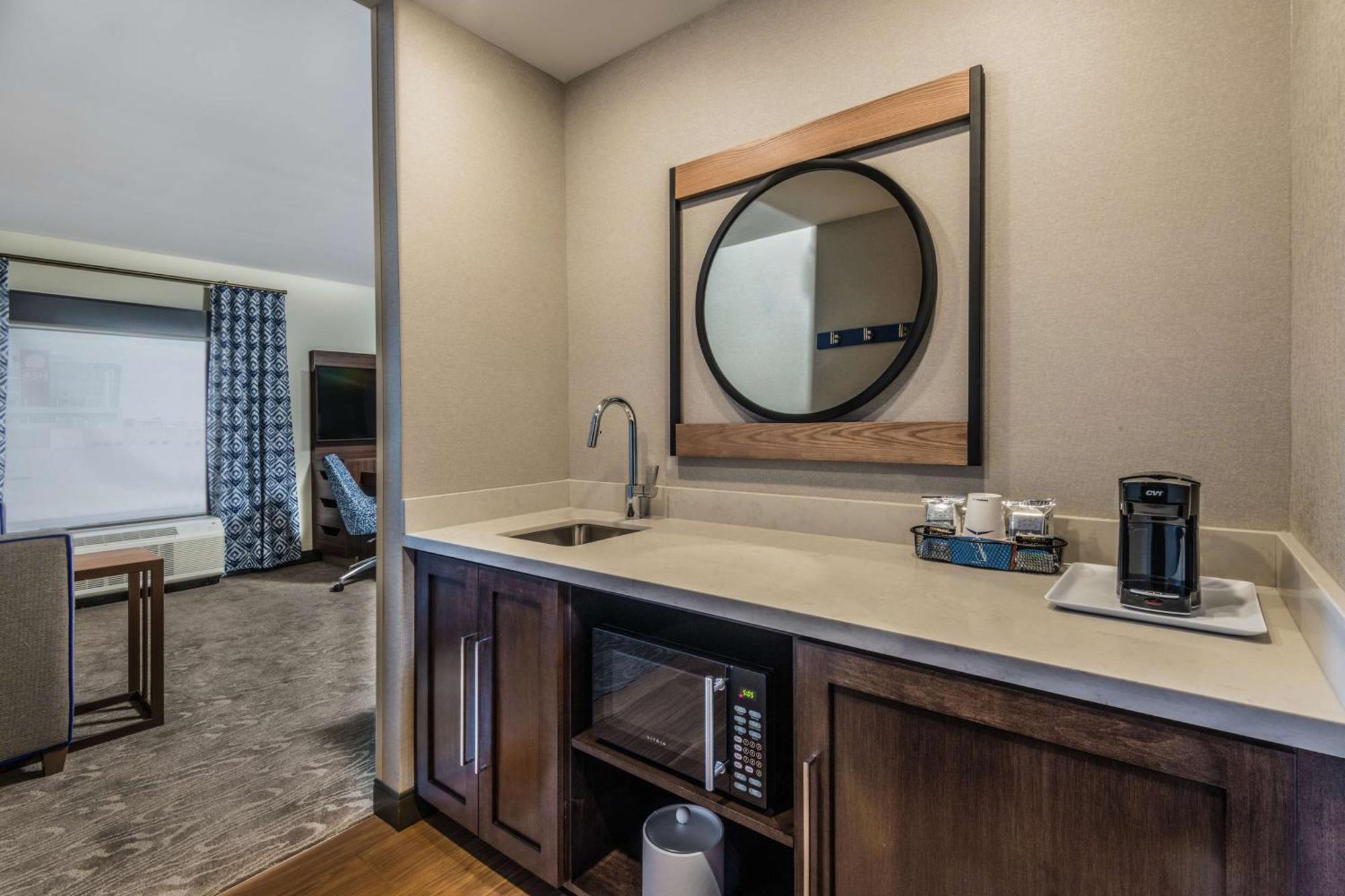 Hampton Inn & Suites Fort Wayne Downtown Exteriör bild