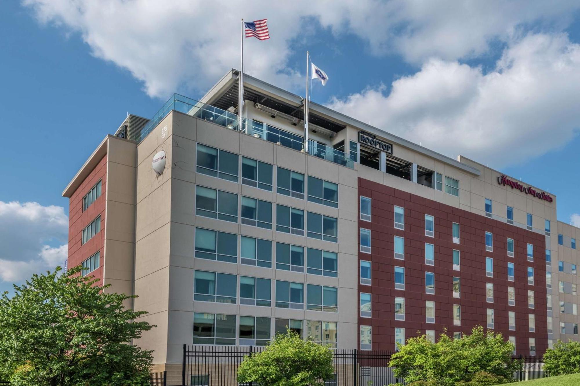 Hampton Inn & Suites Fort Wayne Downtown Exteriör bild