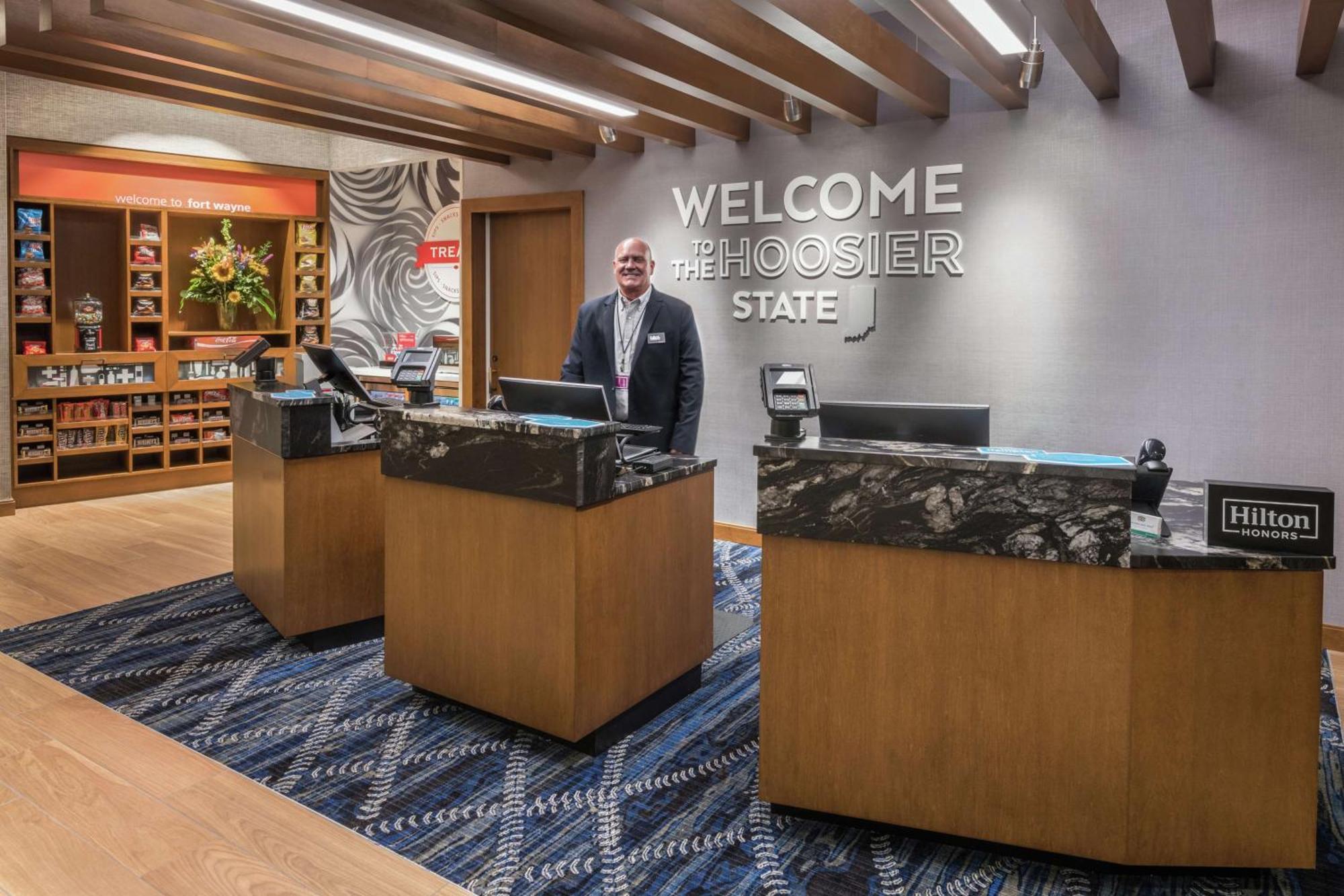 Hampton Inn & Suites Fort Wayne Downtown Exteriör bild
